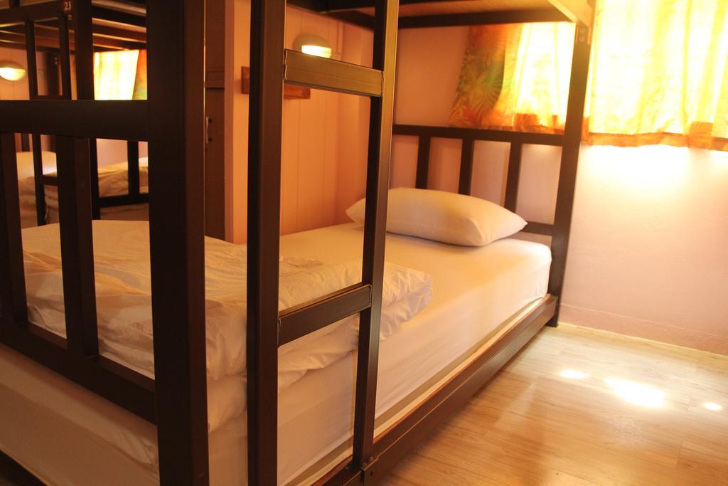 Khaosan Immjai Albergue Bangkok Habitación foto